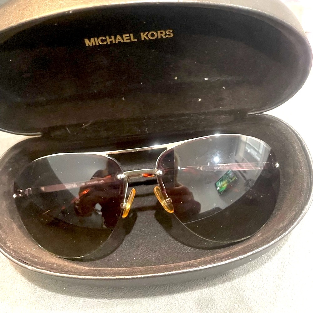 Michael Kors Unisex Aviator Sunglasses - Picture 3 of 11